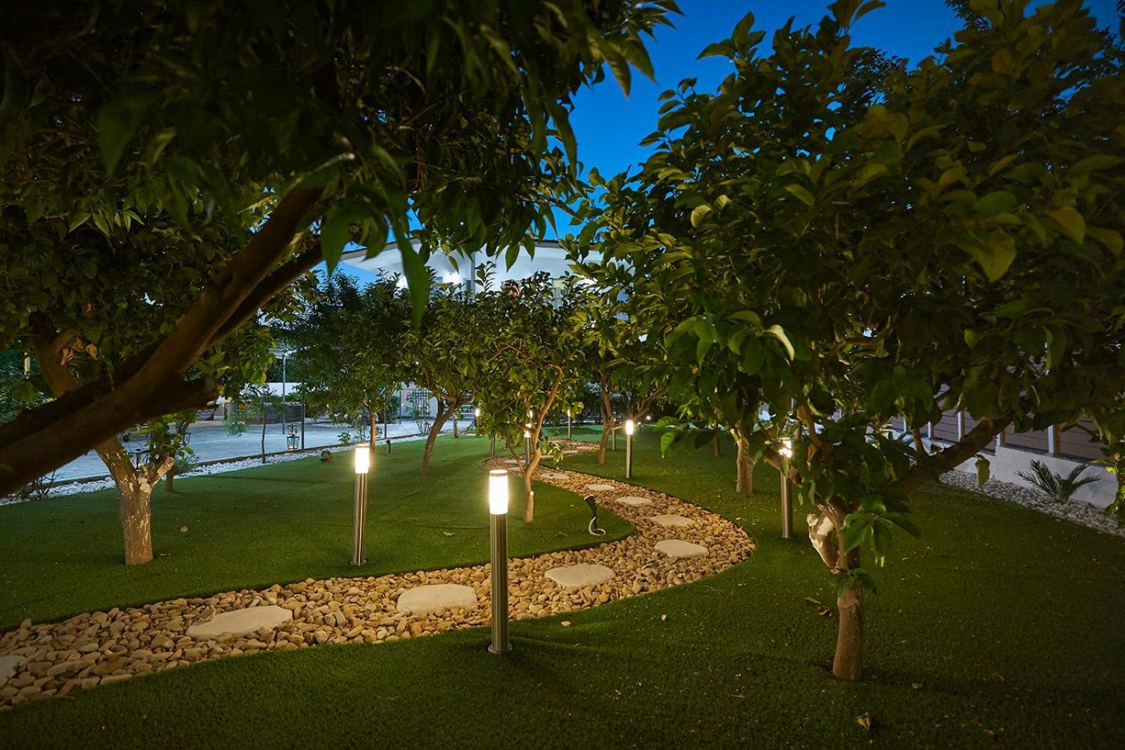 Villa Mairi - 2 Private Pools & Game Room Near Athens Salamis Exterior photo